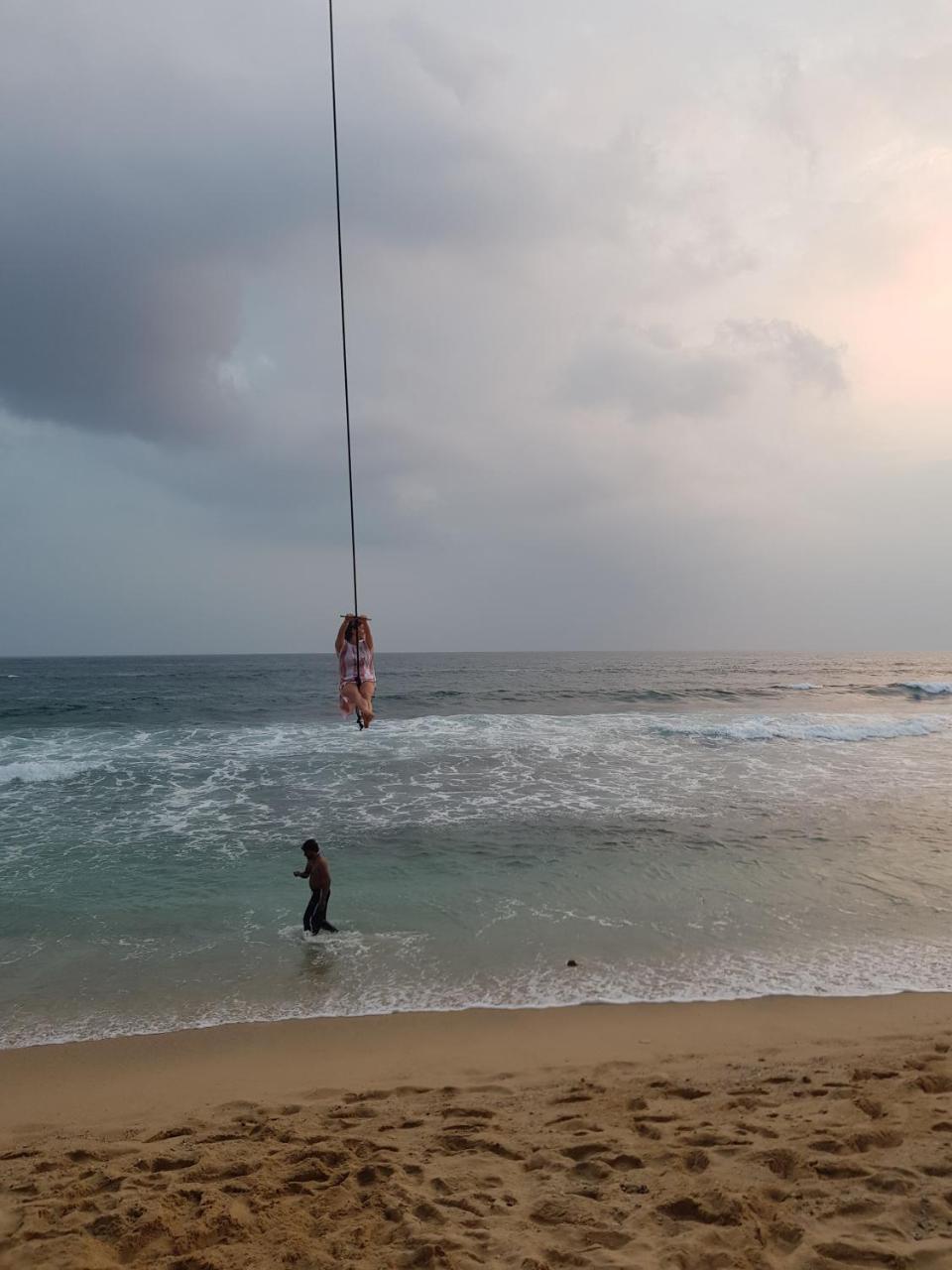 Rainbow Surf Beach 호텔 코갈라 외부 사진